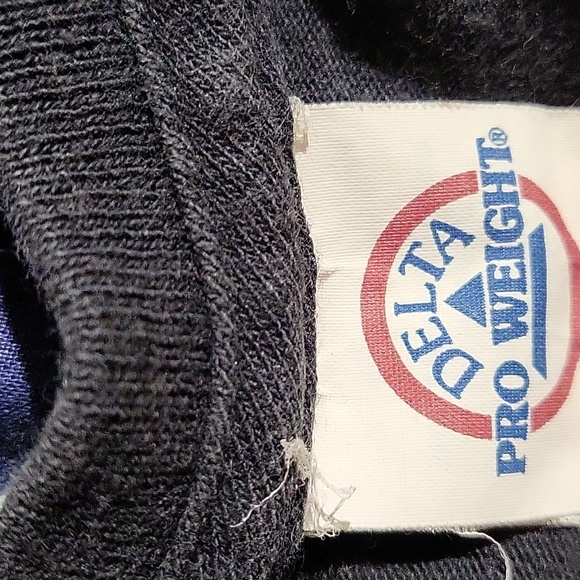 T-Shirt - Picture 4 of 4